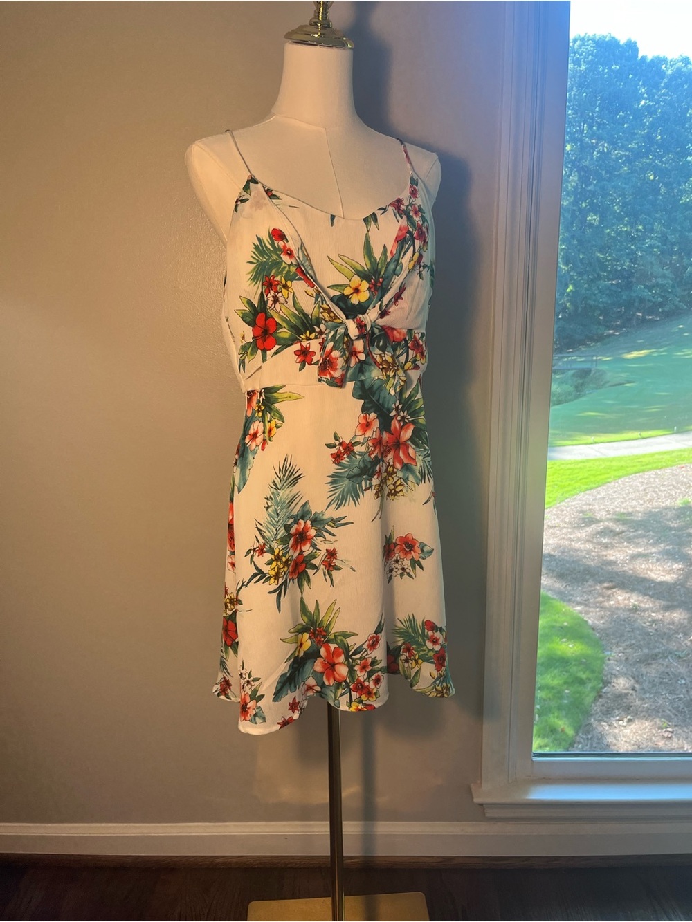 Floral White Tropical-Print Spaghetti Strap Dress - Lush -xl